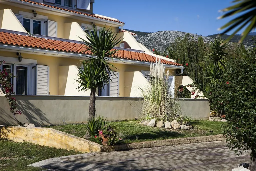 Pegasos Studios Karavados Apartment