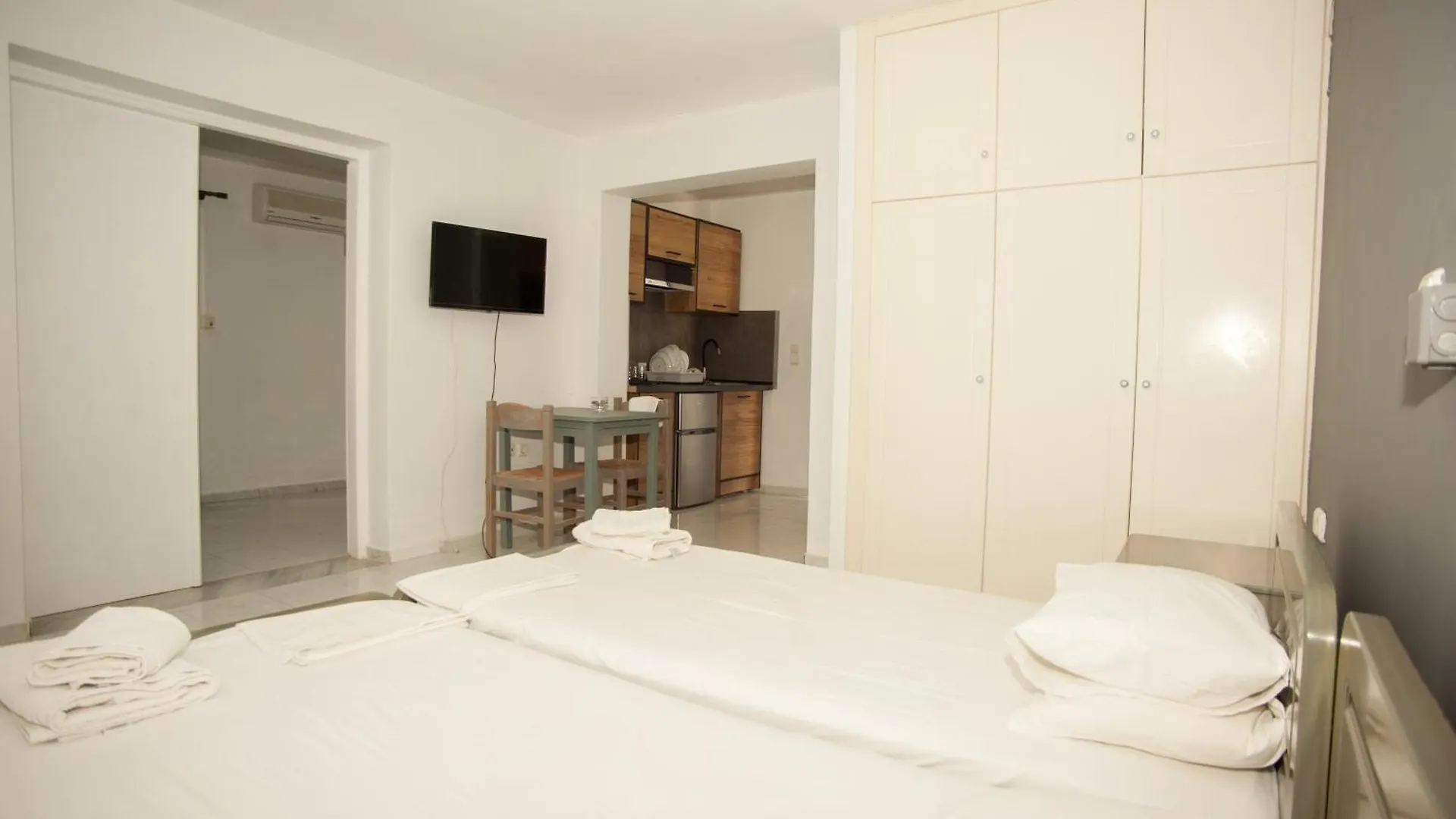 Pegasos Studios Karavados Apartment